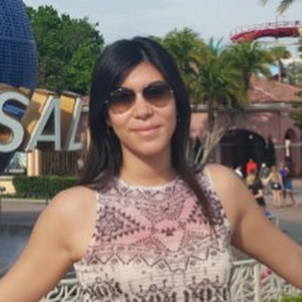 Meet your Posher, Andrea